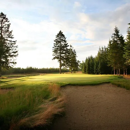 Luebker Golf فندق